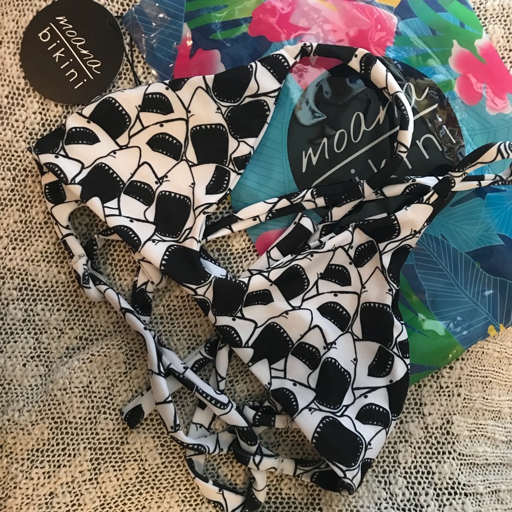 Moana bikini top